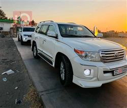 تۆیۆتا لاند کروزەر